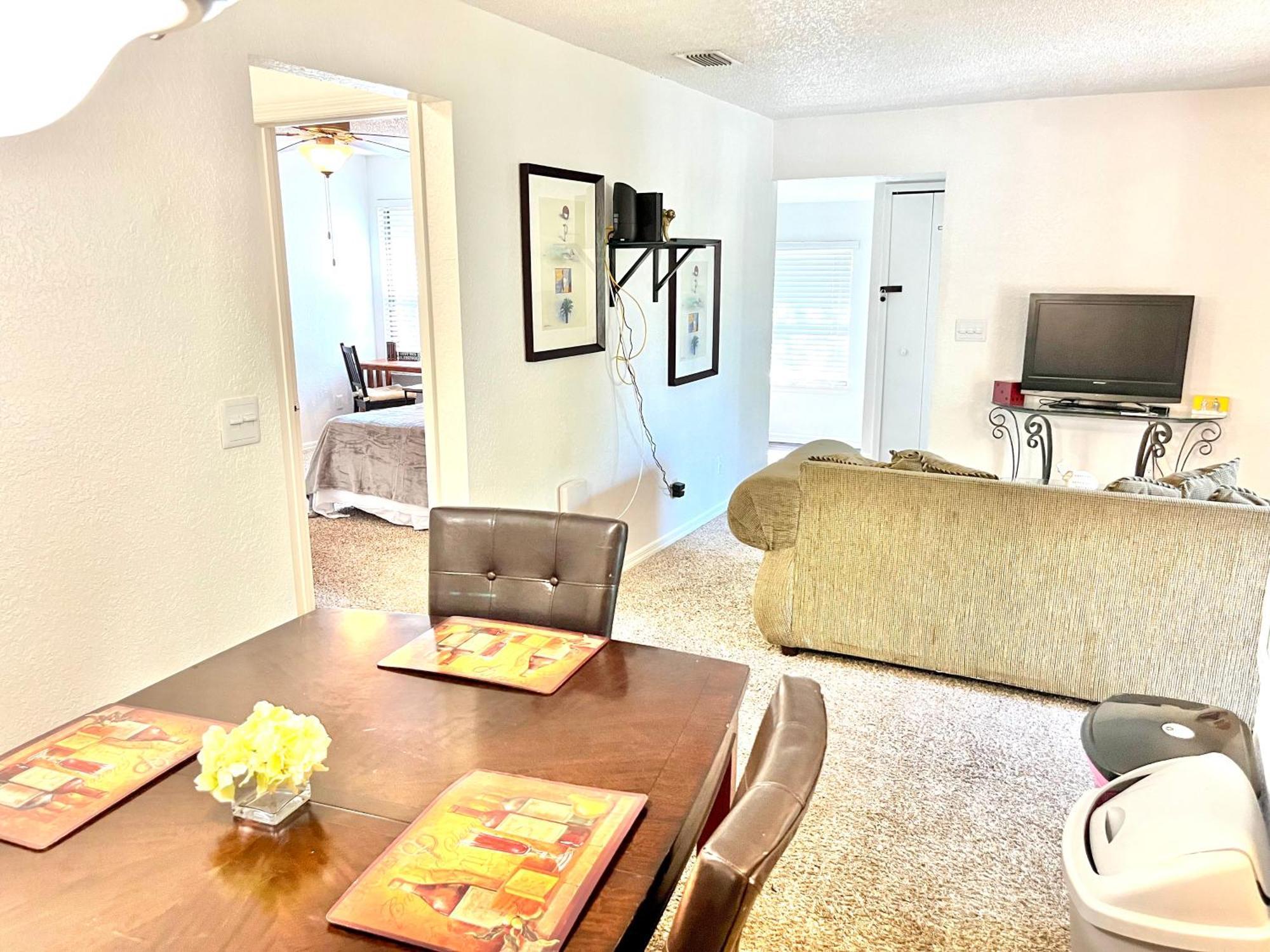 Daytona 2 Bed Apartment 10 Minutes To Beach With Balcony 포트 오렌지 외부 사진