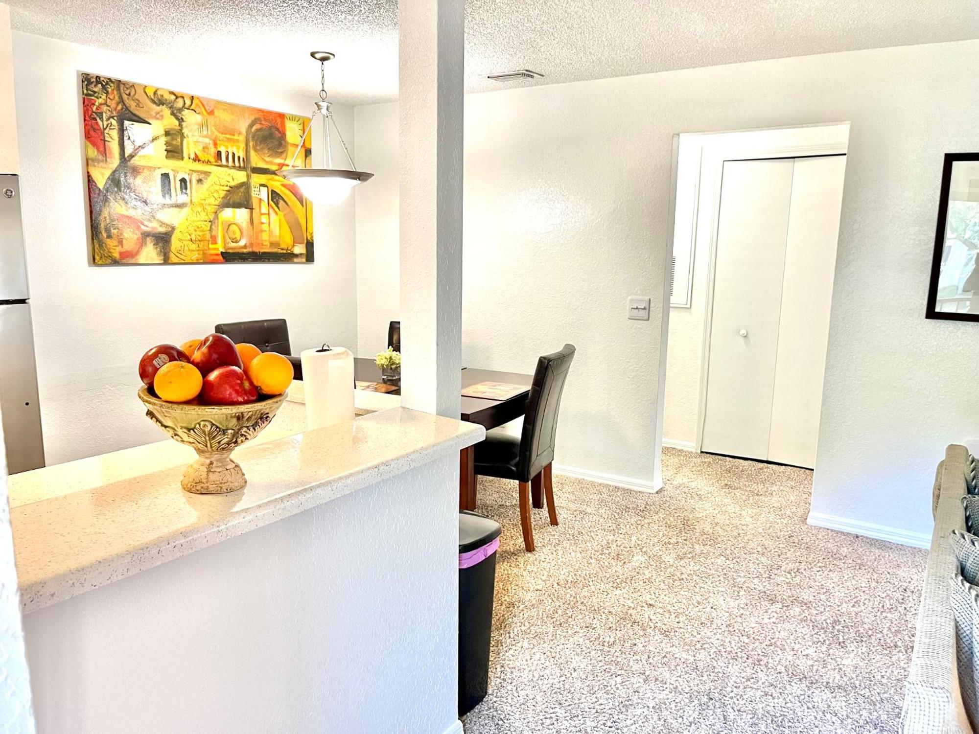 Daytona 2 Bed Apartment 10 Minutes To Beach With Balcony 포트 오렌지 외부 사진