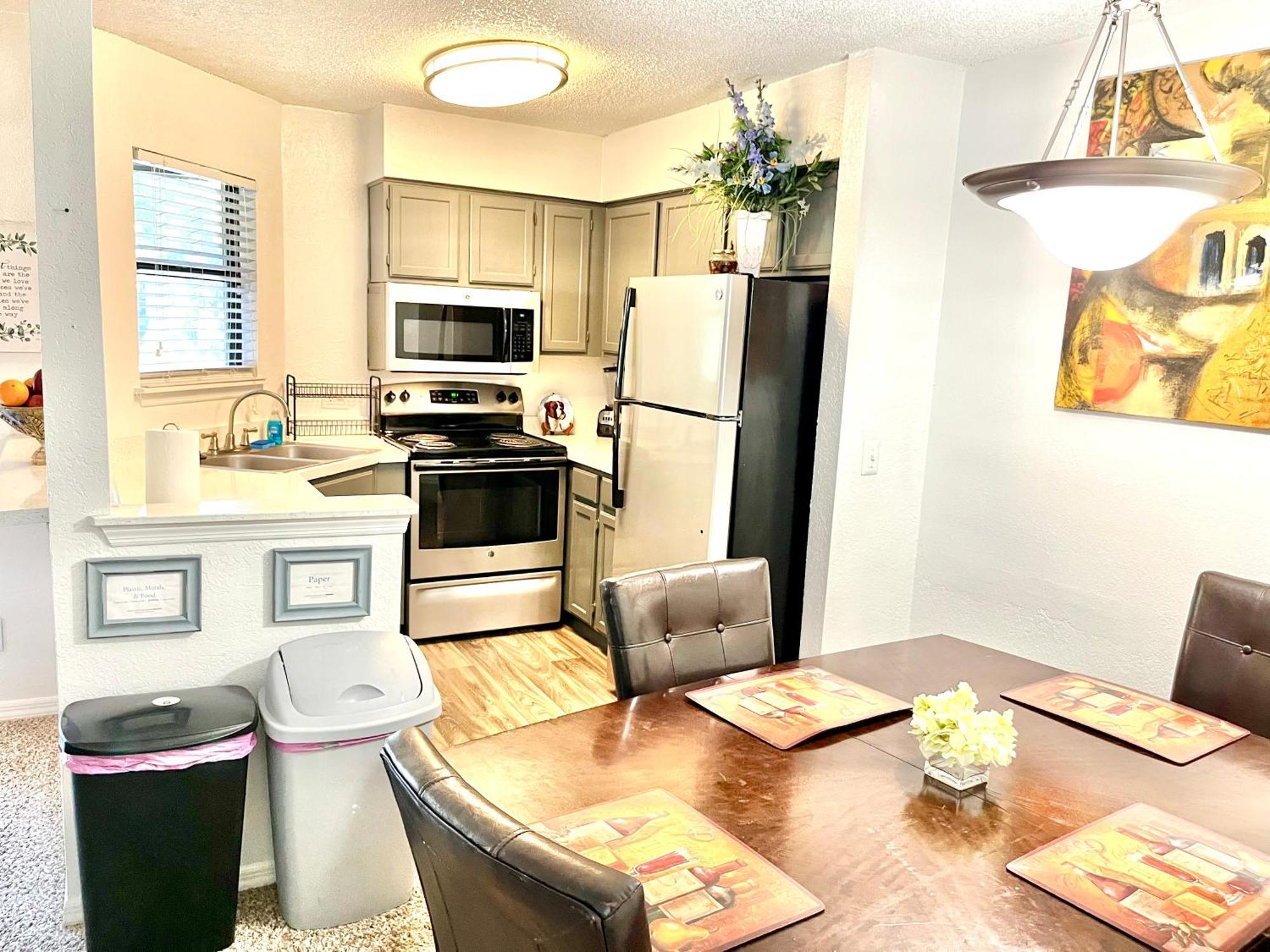 Daytona 2 Bed Apartment 10 Minutes To Beach With Balcony 포트 오렌지 외부 사진